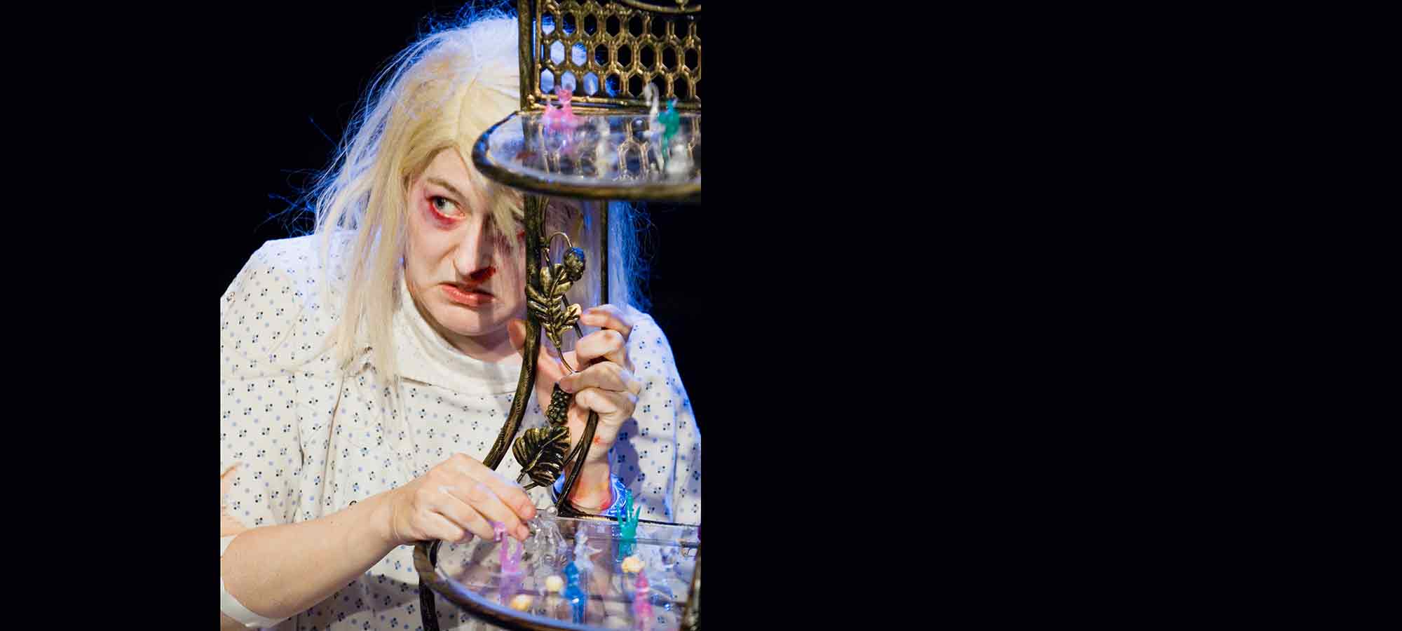 Bouffon, Audrey Crabree in Bouffon Glass Menajoree